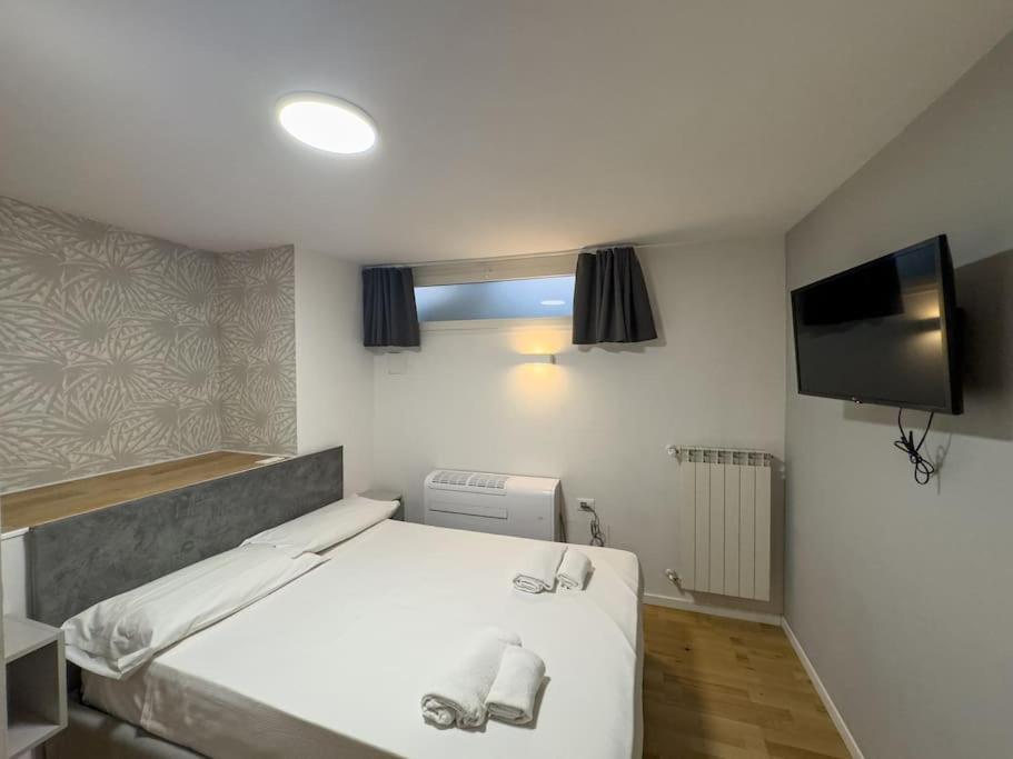 Brunacci Suite, 5 Min To Navigli * Milan