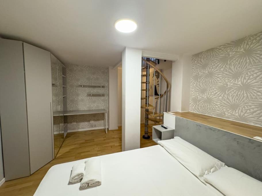Brunacci Suite, 5 Min To Navigli Appartement *